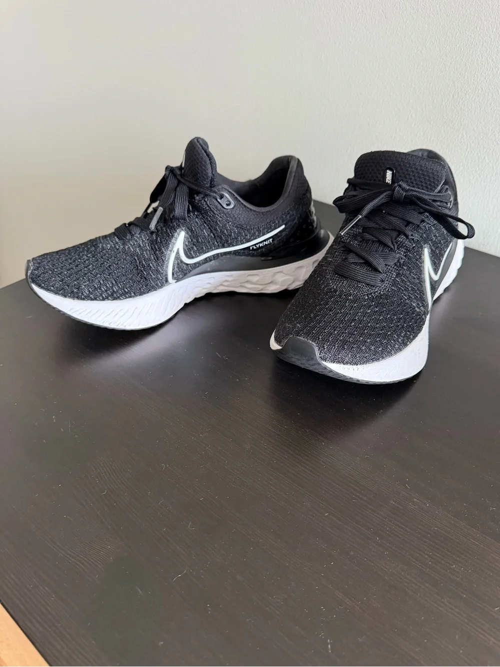 Nike Women’s React Infinity Run Flyknit 3 Black White Size 8.5